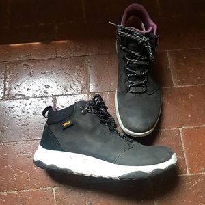 Tevas Arrowood Hiking Boot